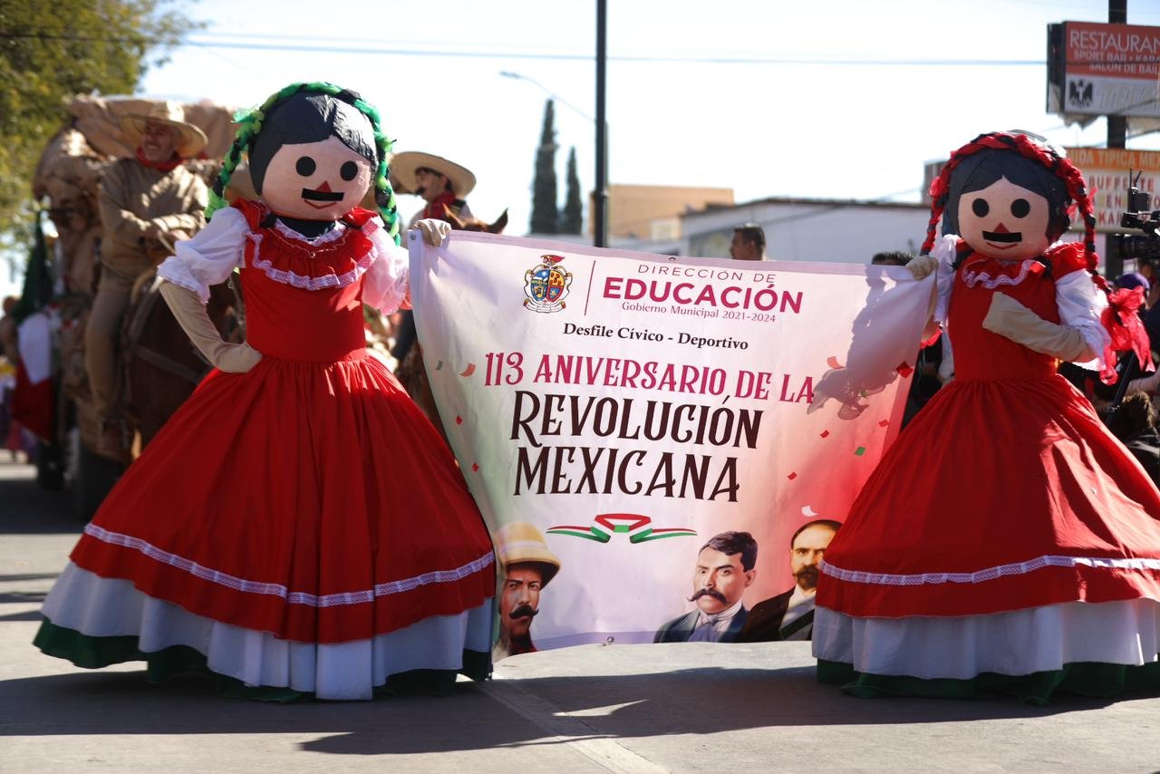 Asisten Cientos De Juarenses A Disfrutar El Desfile Por El Aniversario