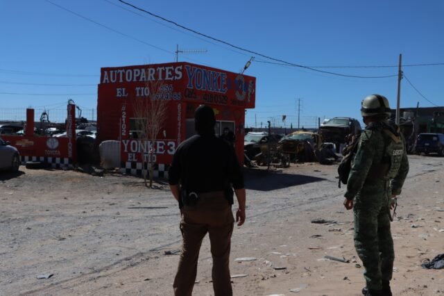 Implementan operativo de seguridad en yonkes por robo de autos Juárez Hoy