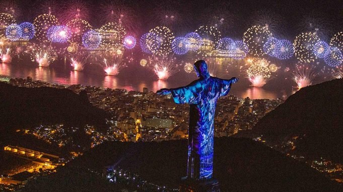 Cancelan tradicional fiesta de Año Nuevo en Copacabana