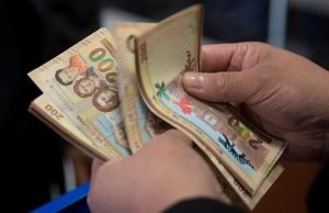 Bolivia mantiene exitosa desdolarización en servicios financieros hace una década