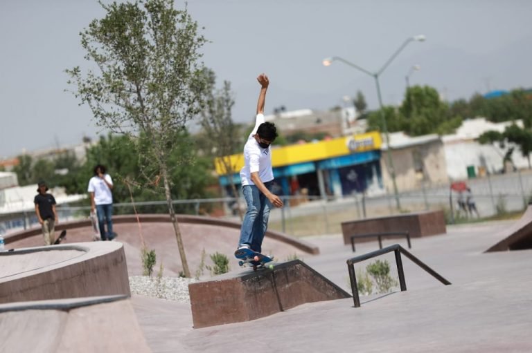 Reciben alcalde y gobernador skatepark construido por el gobierno federal