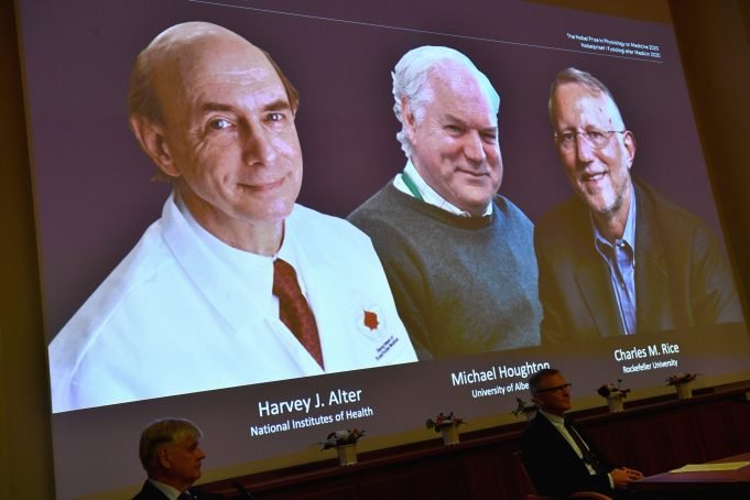 Tres científicos comparten Premio Nobel de Fisiología o Medicina 2020