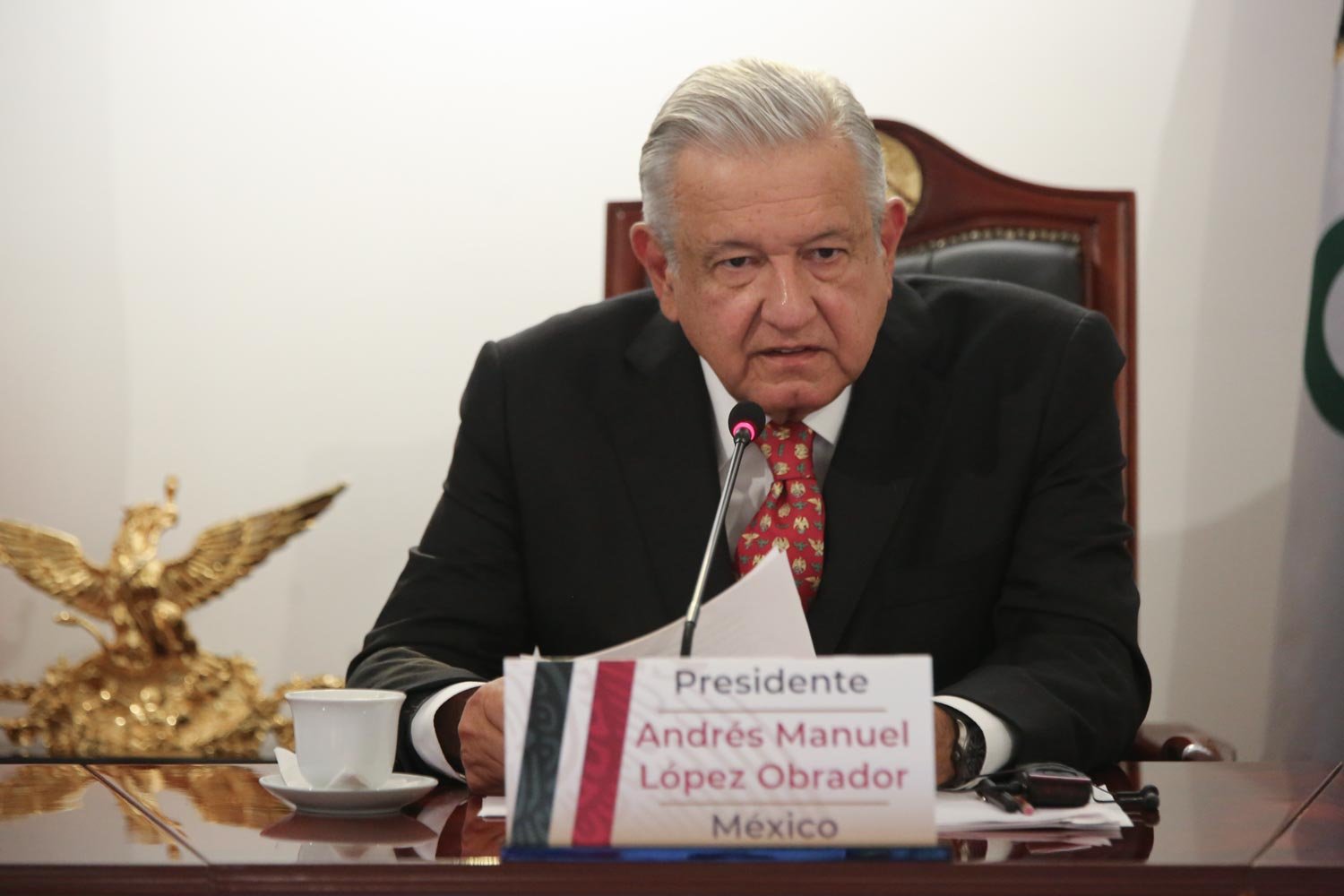 López Obrador dice que ante pandemia “debe atenderse salud sin afán de lucro”