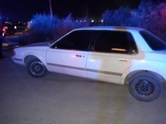 Capturan a dos sujetos con un vehículo robado