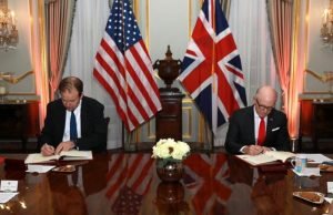 Reino Unido y Estados Unidos firman acuerdo aduanero
