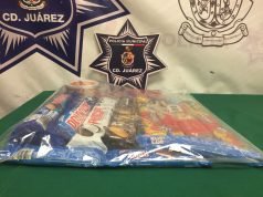 Detienen a joven por robo en tienda de auto servicio