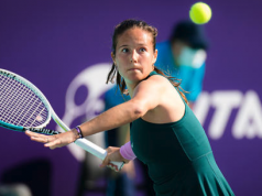 Kasatkina y Sakkari abren temporada WTA con victorias