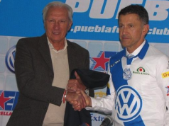 Acusan a Bonilla de pedir dinero a DT para poder dirigir en México