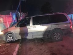 Arrestan a adolescente por intentar robar un auto