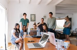 ¿A qué mundo laboral se enfrentarán los jóvenes en la nueva normalidad?
