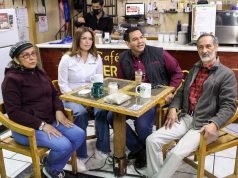 Cruz Pérez Cuéllar y su esposa conviven con la comunidad veracruzana