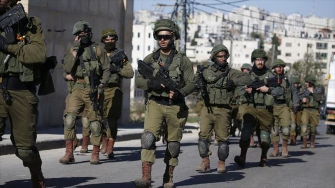 Arrestan a individuo que intentó atropellar a tropas israelíes
