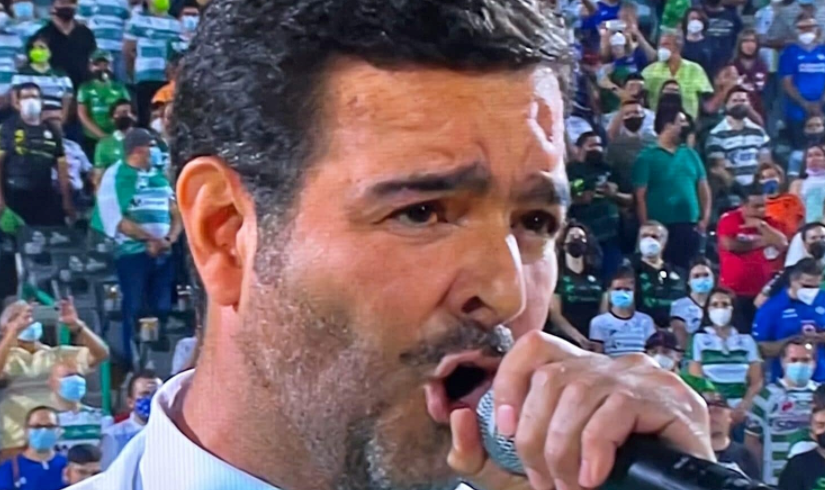 Se equivoca Pablo Montero al cantar el Himno Nacional en la Final del futbol