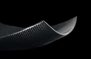 Nueva fibra de carbono podría revolucionar la industria automotriz y de la aviación