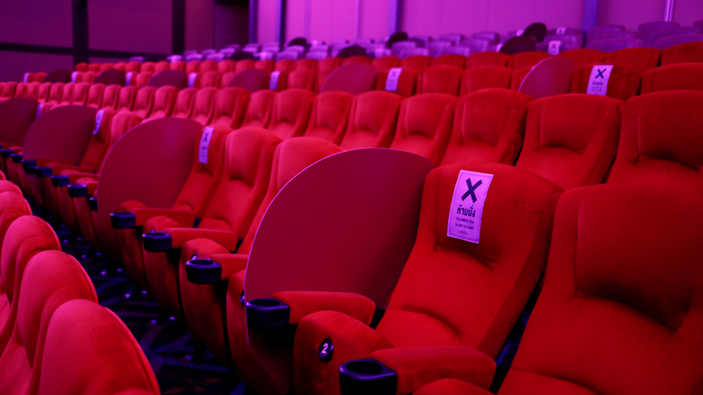 Abre Argentina nuevamente sus salas de teatro y cines