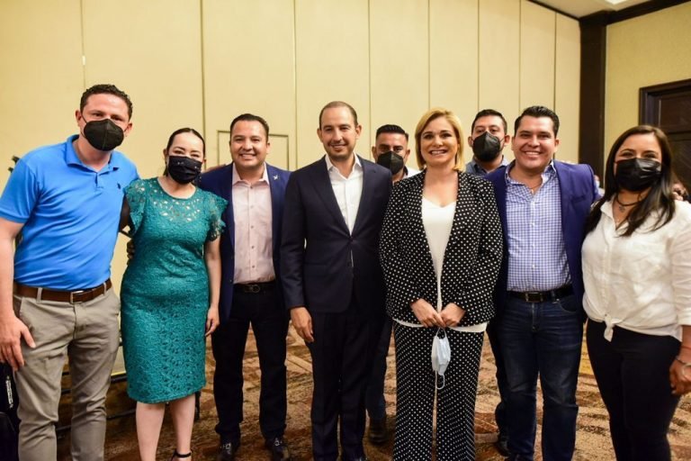 Se reúnen Marko Cortés y Maru Campos con candidatos electos del PAN