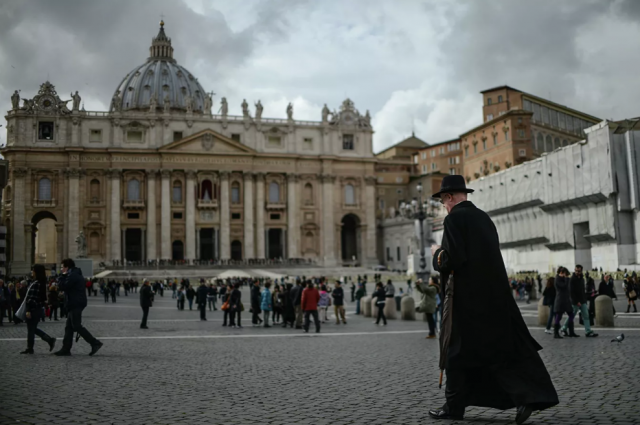 PLAZA DE SAN PEDRO-VATICANO