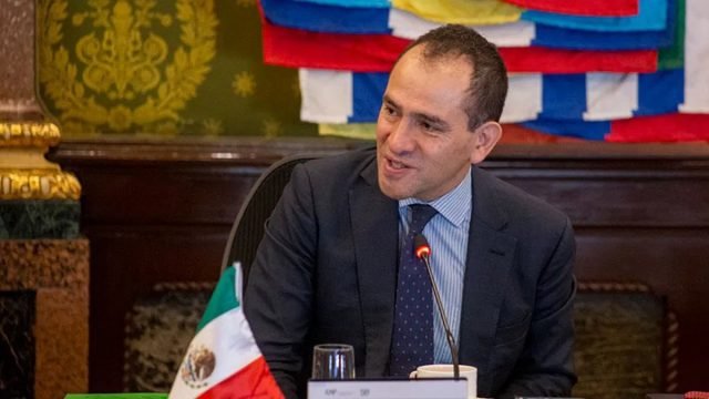 Arturo-Herrera