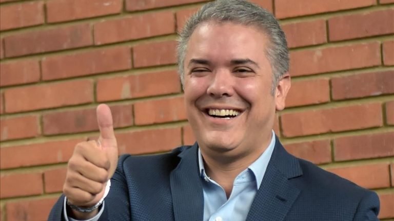 Colombia cierra financiamiento por 2 mil mdd