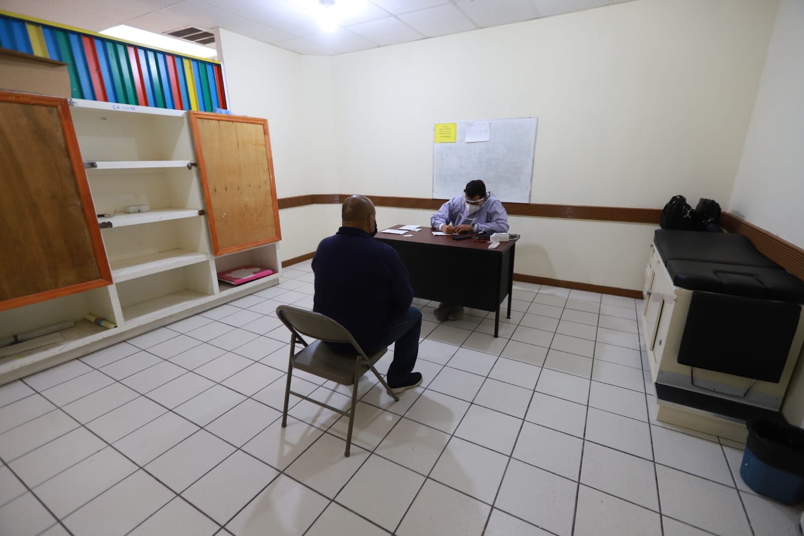 Mantienen consultas por enfermedad respiratoria en Unidad Covid Municipal en Santiago Troncoso
