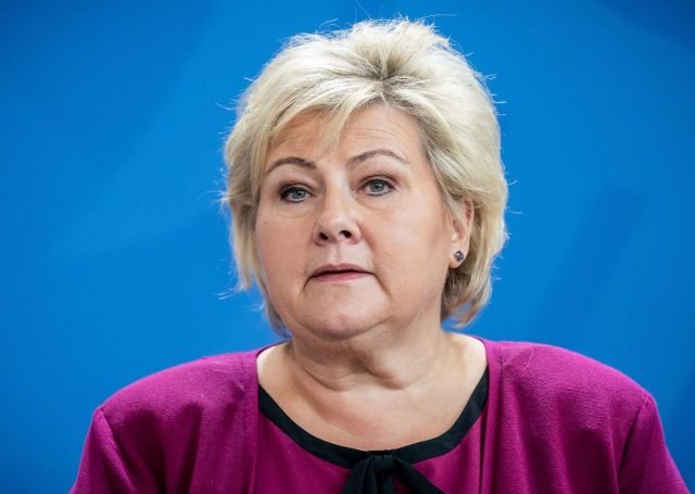 Noruega.- La primera ministra de Noruega oficializa su dimisión para dar paso a un nuevo Gobierno