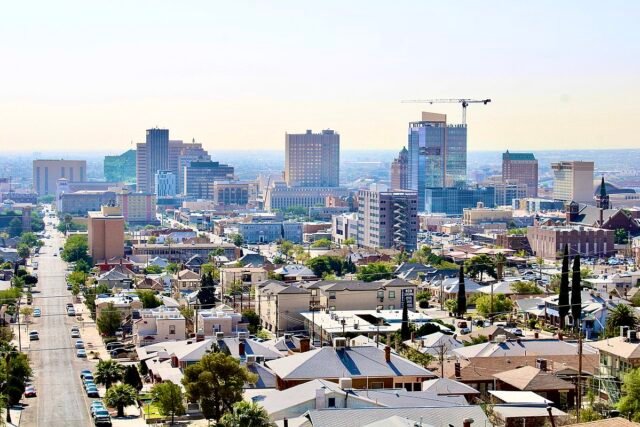 1200px-EL_PASO_TEXAS_2020