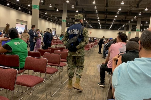 Marina en vacunación