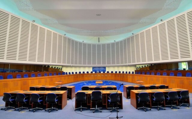 Courtroom_European_Court_of_Human_Rights_01-scaled