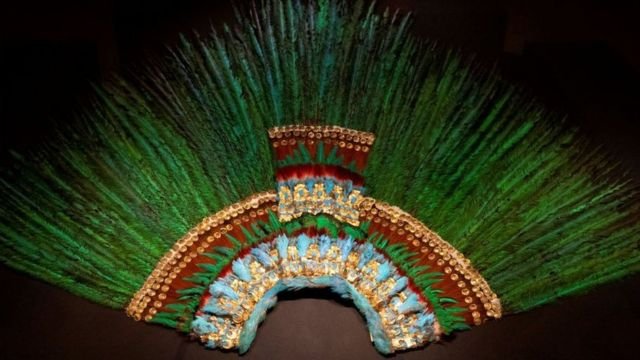 Revela AMLO la carta que envío a Austria para pedir el penacho de Moctezuma Revela AMLO la carta que envío a Austria para pedir el penacho de Moctezuma