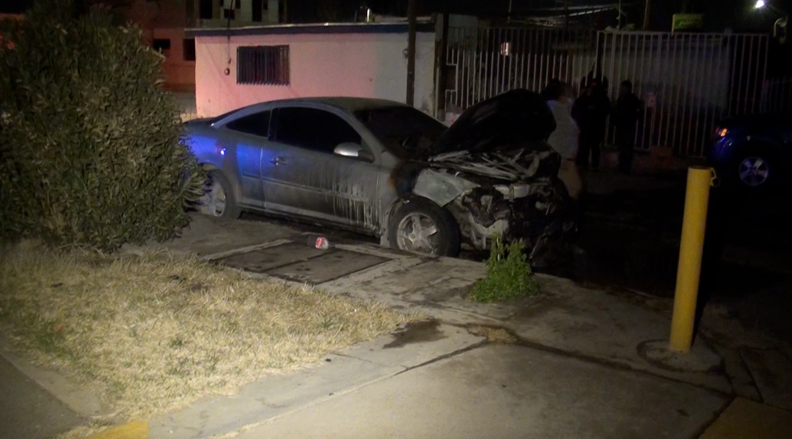 Un vehículo fue quemado de manera intencional Un vehículo fue quemado de manera intencional
