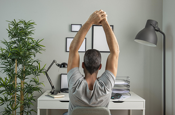 Empleados prefieren seguir con el trabajo híbrido para cuidar la salud mental Empleados prefieren seguir con el trabajo híbrido para cuidar la salud mental