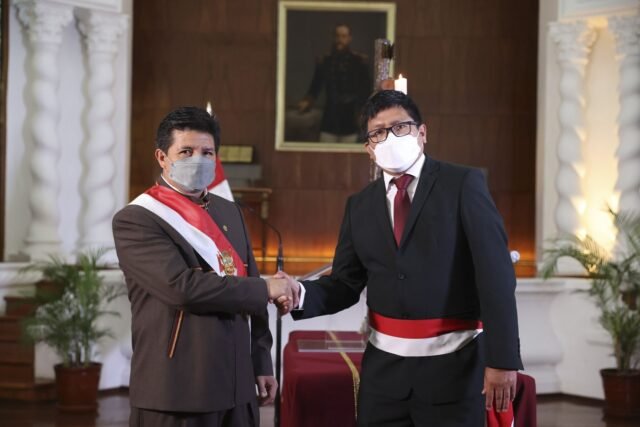 3 Ministro