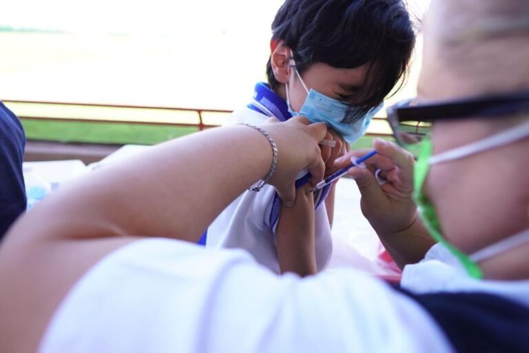 Inicia vacunación contra COVID a menores de 12 y 13 años en Ciudad Juárez
