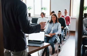 ¿Cuáles son las tendencias de capacitaciones educativas necesarias para buscar empleo?