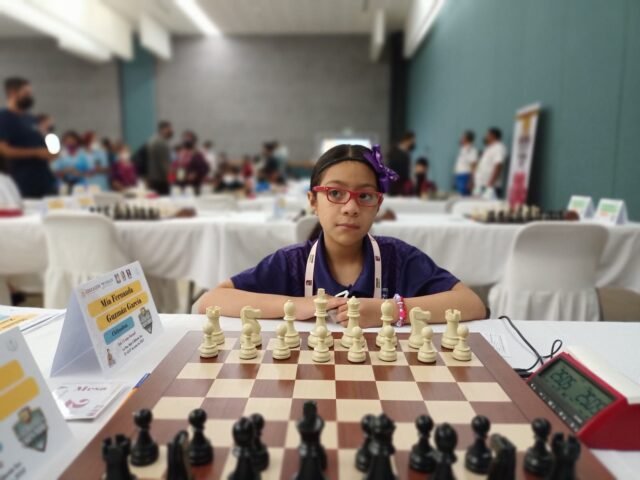 Mia-Guzman-de-Sub-12-oro-y-plata