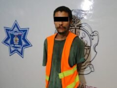 Policías municipales detienen a sujeto por el delito de robo a transeúnte con violencia