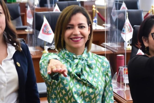 4c8f1ccd-b625-4bfa-839d-de6301fd3361