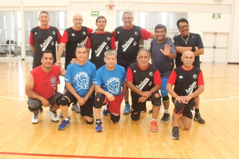 Continúa con éxito Torneo Municipal de Cachibol