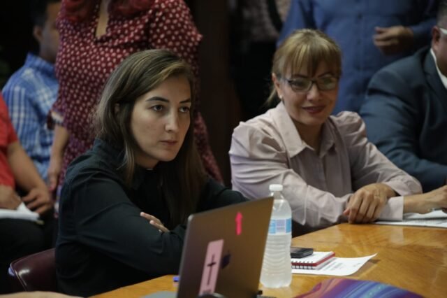 8BB10963-07C1-43EE-97F5-63F54EEE3D1E