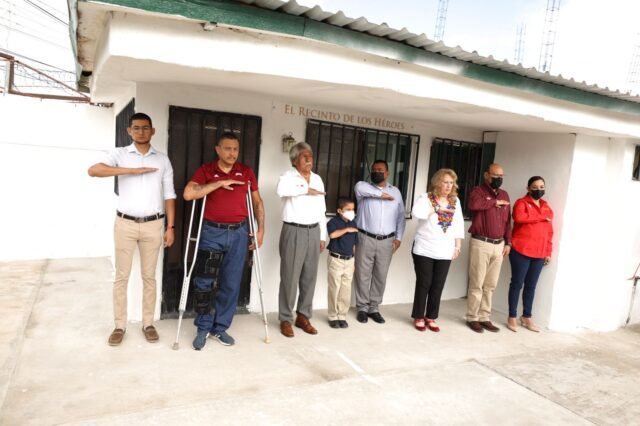 IZAN BANDERA EN CASA DE DON GUSTAVO GARCIA-08