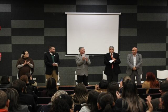 297D968B-694E-40FD-8859-54F2FA153758