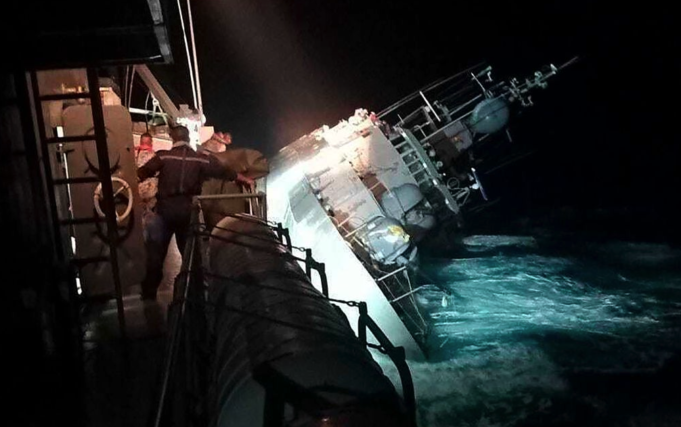 Hundimiento de buque militar deja 31 marinos desaparecidos en golfo de Tailandia