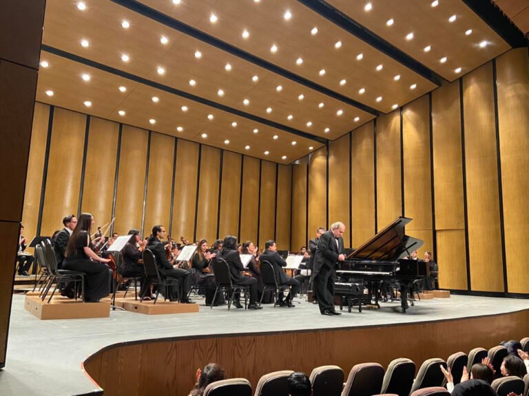 Difrutan más de 1,800 asistentes del último concierto de la Orquesta Filarmónica de Chihuahua