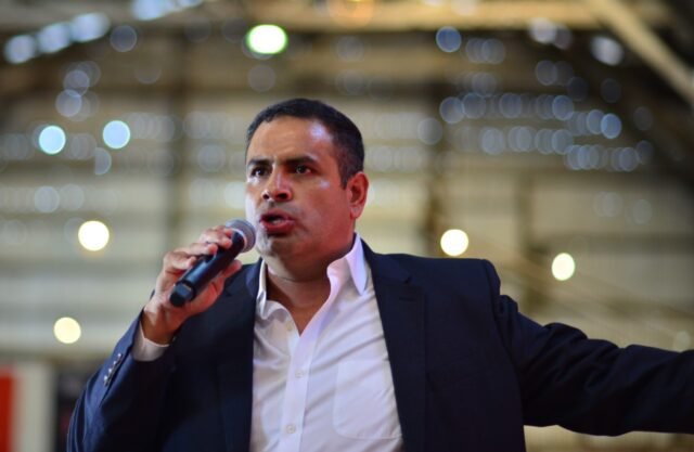 D4E4C8A9-D1A5-4A17-A7E8-28390E1A5591