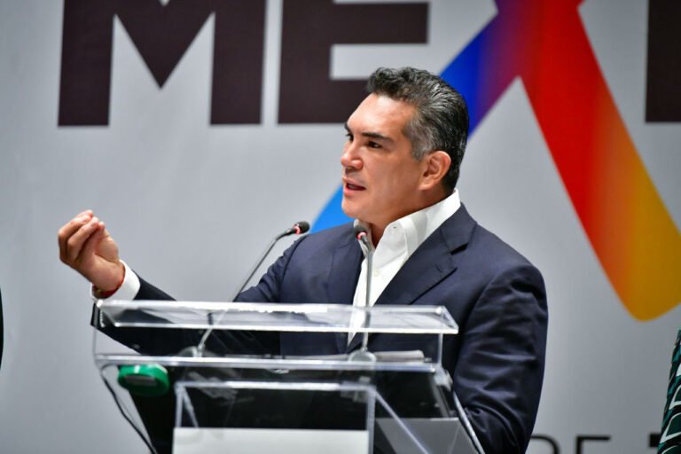 Invita Alejandro Moreno a militantes de MC a sumarse a “Va Por México”