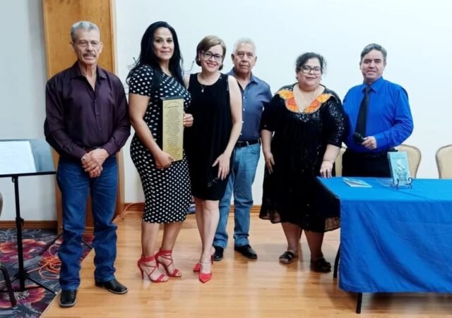 VERSOS CON VINO TINTO-03A