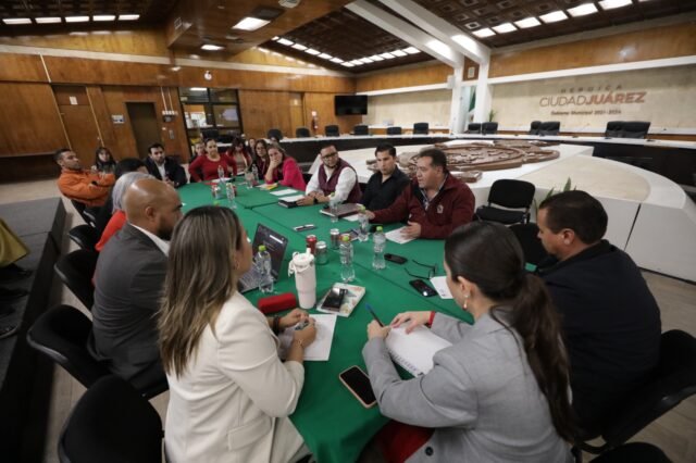 65d914e790d91__65d914e790d93