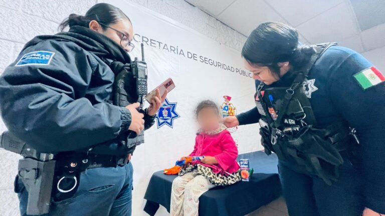 Resguardan a niña de tres años en la Estación de Policía Distrito Sur  