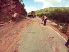Libera Estado tramo de la carretera federal Parral-Guadalupe y Calvo bloqueado por deslave