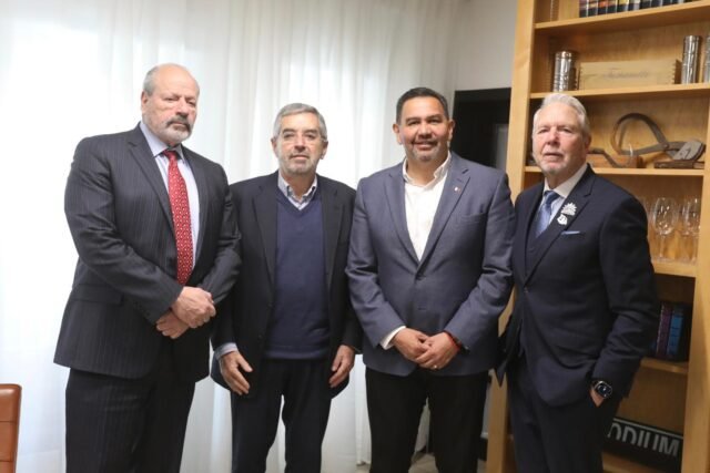 676318cb054e6__676318cb054e8